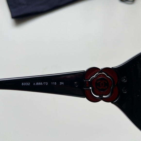 Chanel camellia sunglasses 6032 - Picture 7 of 10